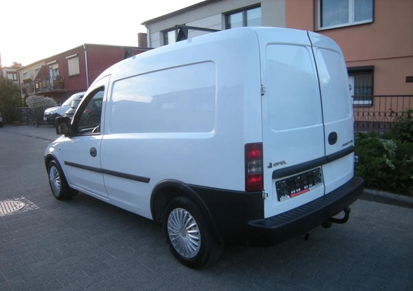 Opel Combo cena 9950 przebieg: 195000, rok produkcji 2004 z Kłobuck małe 301